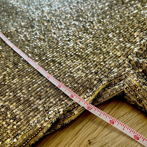 ✨FREE PEOPLE GOLD RUSH LONG SLEEVED SEQUINED TOP - NWOT! - Picture 4 of 5